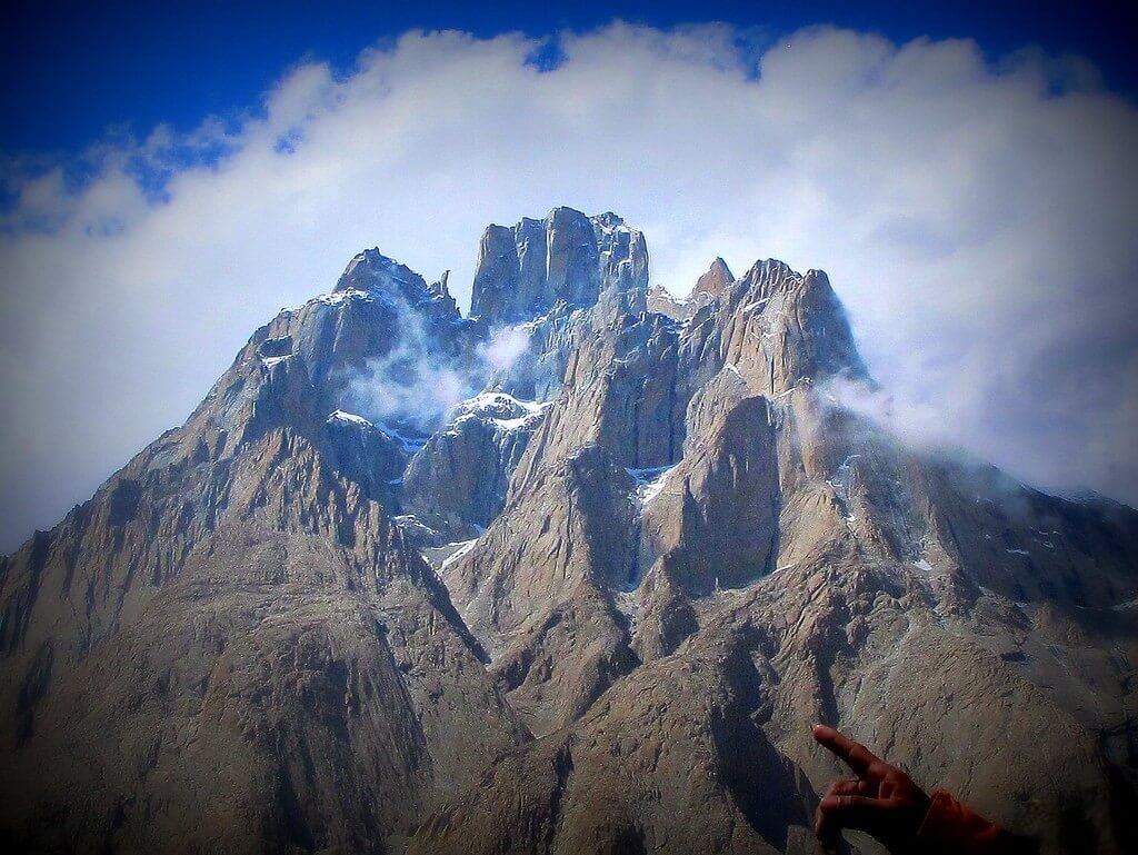 Cathedral Peak Expedition | Silkroad Guides