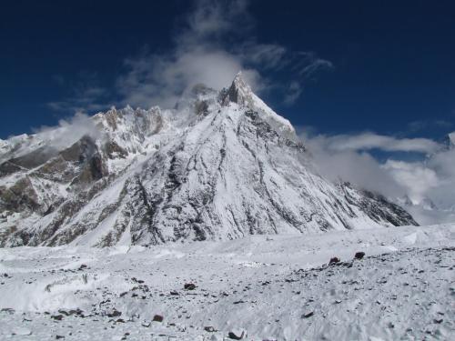 gondogoro peak expedition