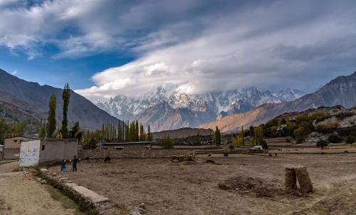 hunza peak expedition